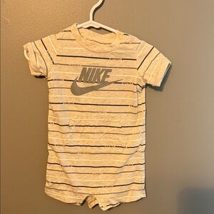 Nike Kids Beige and Black Striped Tee